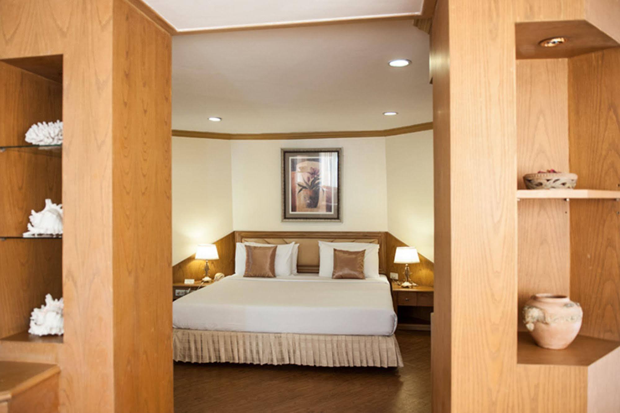 Lido Beach Hotel Pattaya Eksteriør billede